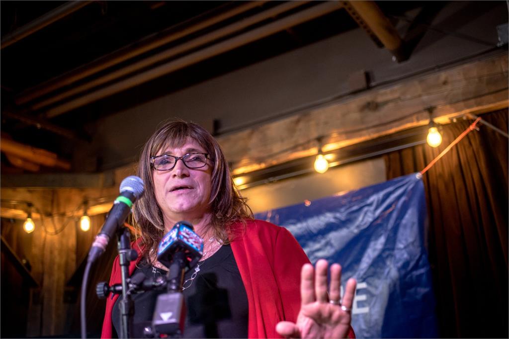 62歲哈爾奎斯特 美首位跨性別者參選州長