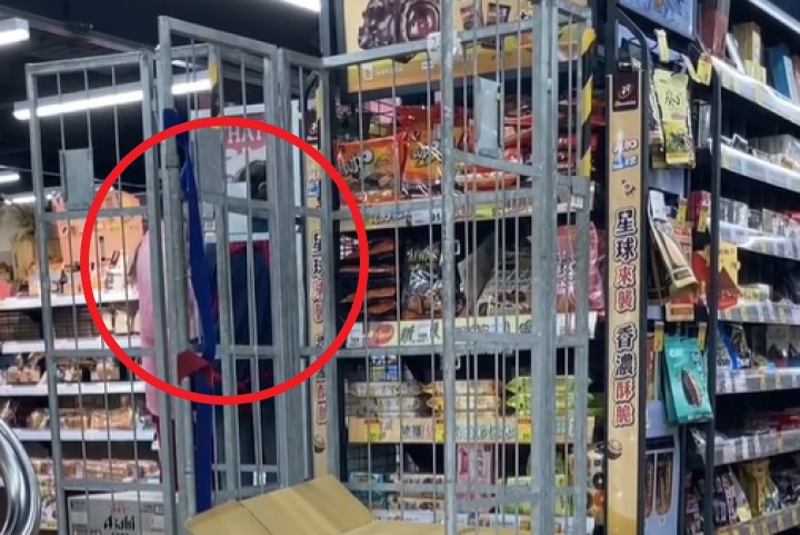 快新聞/你在大聲什麼啦?買不到即期品「奧客痛罵女店員」 影片曝光網全傻眼