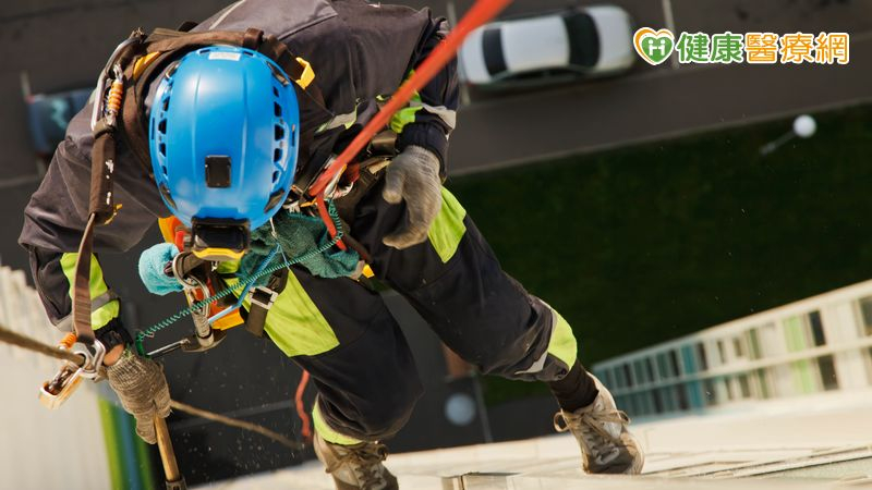 建築工5米墜落臉變形！「隱形重建」恢復顏面原貌　外表完全無疤