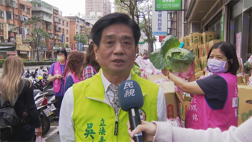 快新聞／限量發高麗菜挺農民　吳琪銘曝善舉心聲