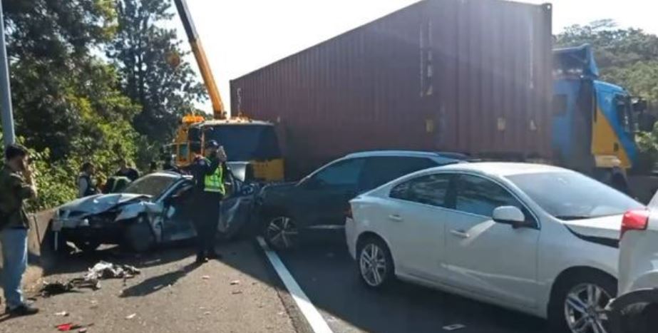 快新聞／國道3號「9車連撞」　南向新竹寶山段全線封閉