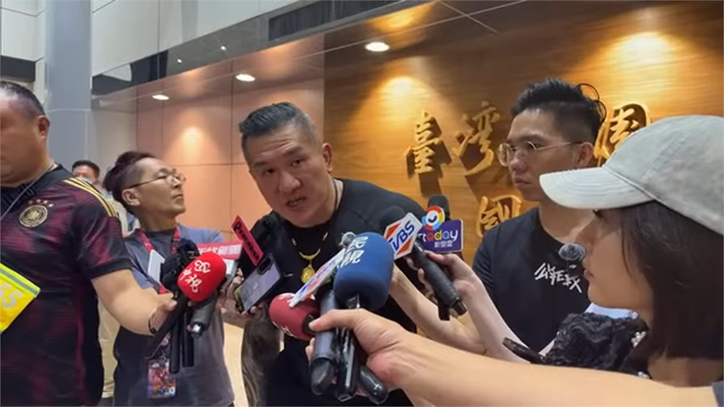 上海返台狂嗆民進黨「騙子」 下一站深圳?館長曝「先阻止大罷免」:藍白邀約義不容辭