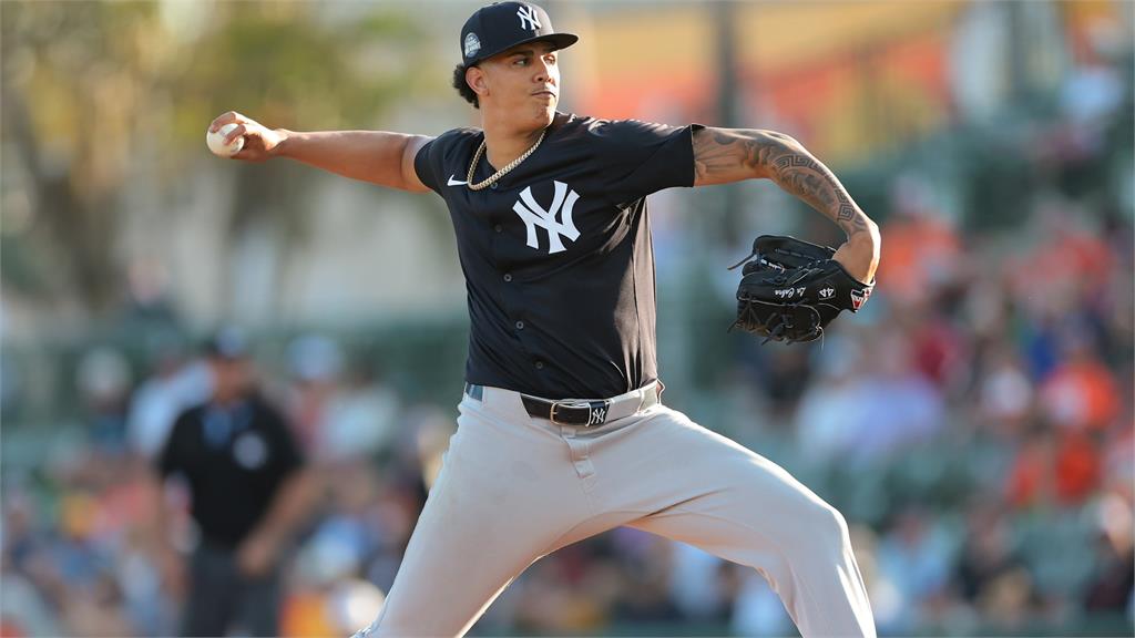 MLB(影)／和法官一樣高的洋基農場「大物」投手　春訓猛飆100英哩速球令人驚艷