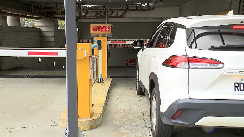 汽車掛機車牌矇混停來賓位 消防員被抓包將懲處