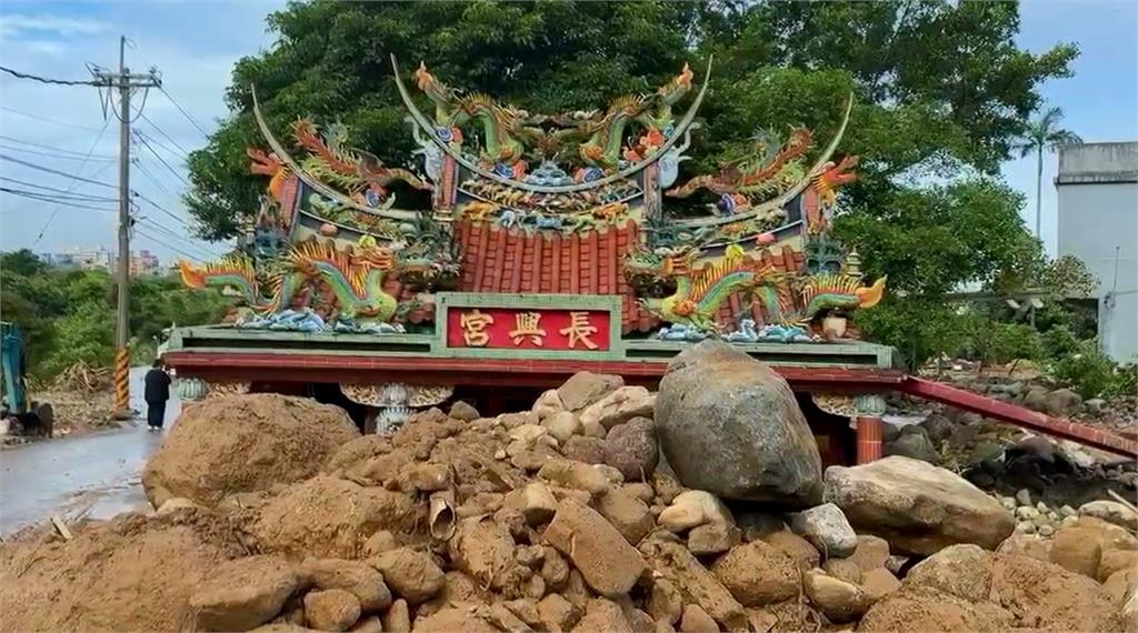 超大豪雨轟金山！　長興宮遭土石流淹沒「幾乎滅頂」