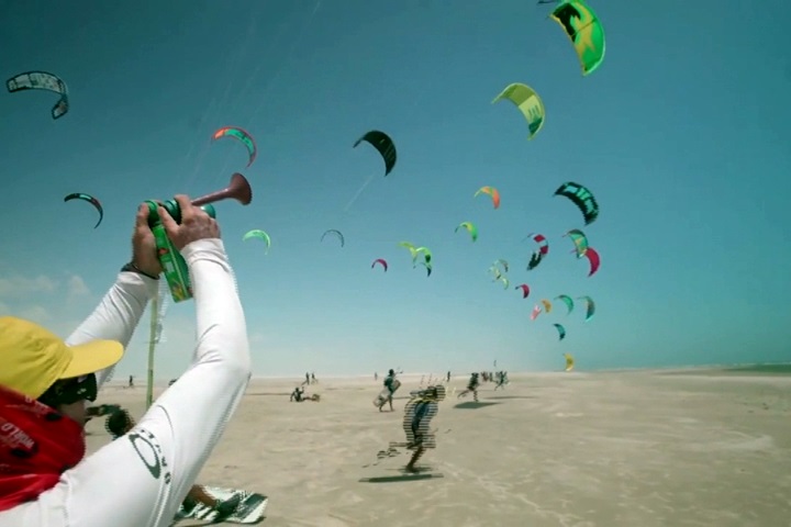 巴西風箏衝浪賽 湖泊、沙岸交錯景色壯麗