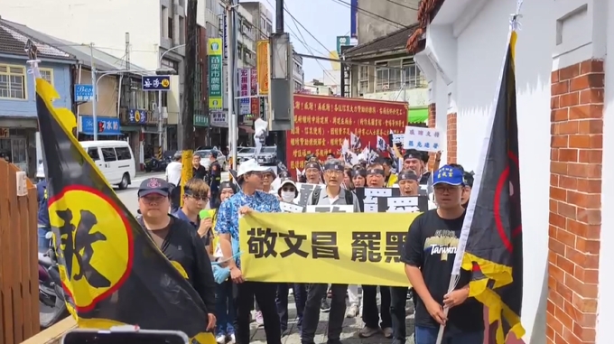 罷免陳超明、邱鎮軍拚二階過關　前客委會主委楊長鎮剃髮相挺