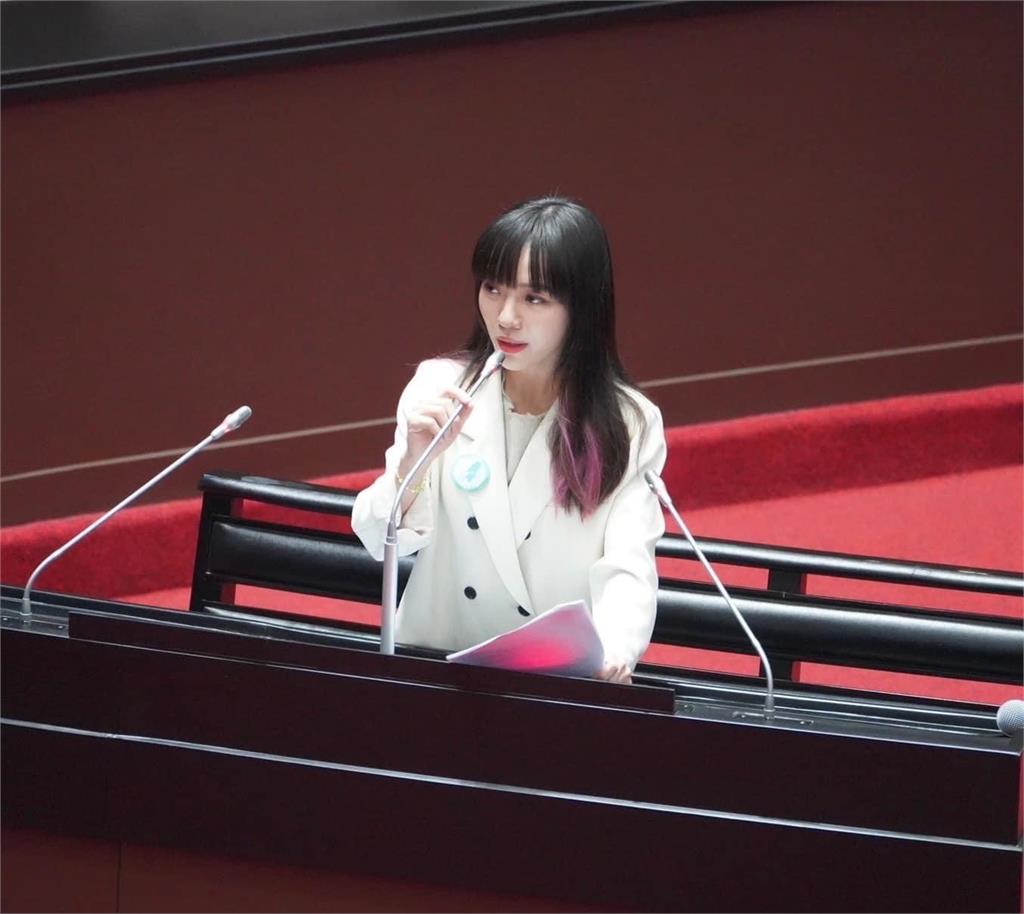 快新聞/黃捷秀「藍白4立委說法」問反質詢定義 卓榮泰:抱歉我真的無法定義