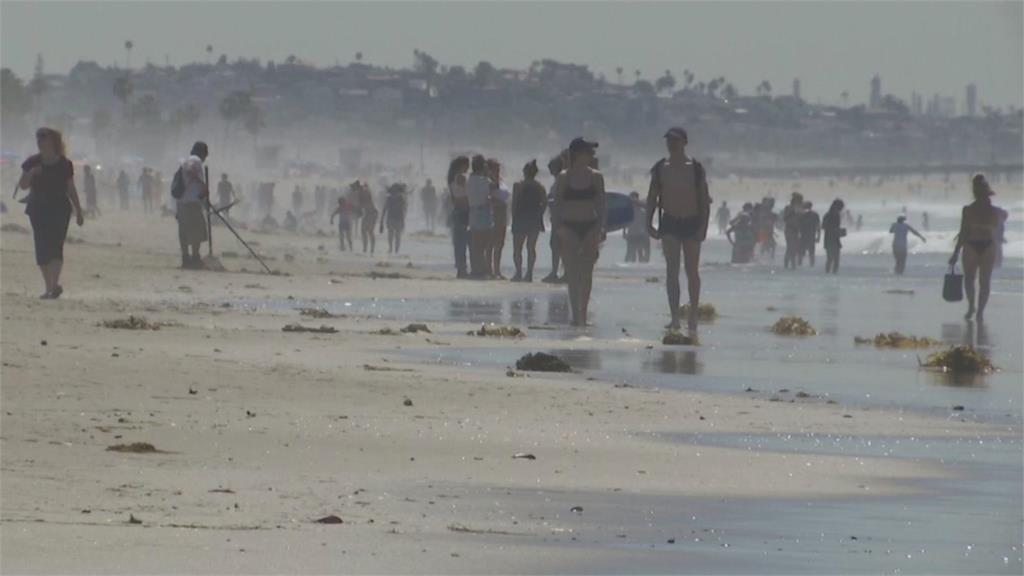 加州局部高溫破紀錄 沙灘湧入戲水人潮