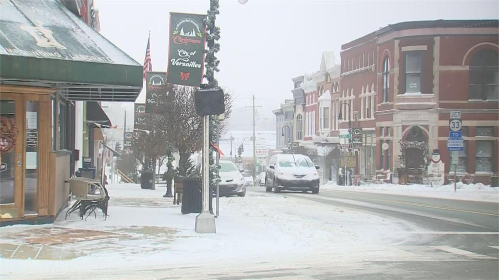 暴雪肆虐「白色耶誕」！ 酷寒釀全美至少16死　水牛城超過200輛車受困雪中