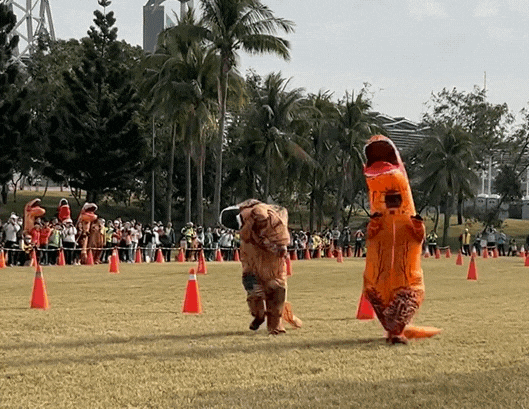 快新聞／陳其邁化身「邁萌龍」短腿狂奔畫面曝　網笑翻：陳三歲放飛自我
