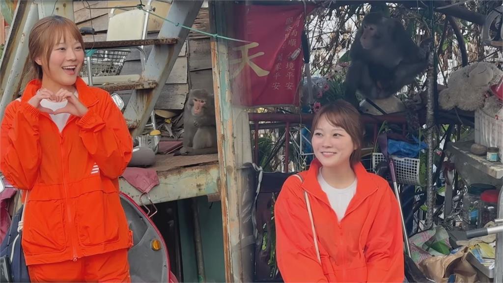 韓妞超喜歡猴子！特別遊壽山和牠比愛心合照　幸福喊：真的太可愛了
