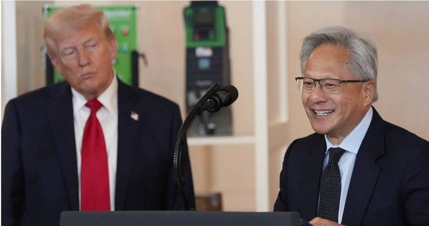 川普稱全力推動AI基礎設施建設　宣布將與黃仁勳會晤討論合作方向