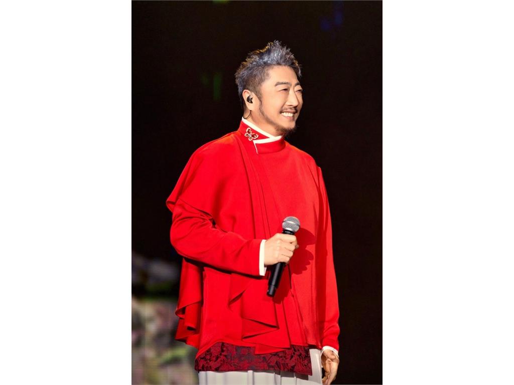 小蟲喜迎65歲拿敬老卡 開啟人生2.0圓夢計劃曝心願