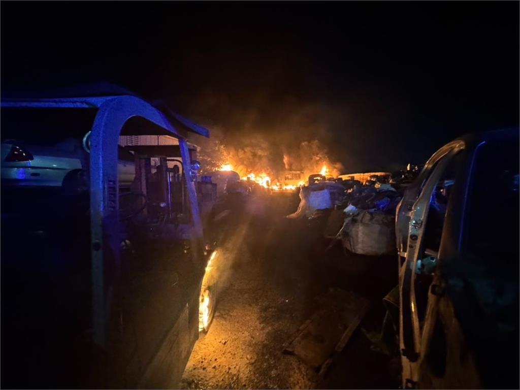 台南爆炸火海奪命！仁德工廠全面燃燒　1移工受困喪命