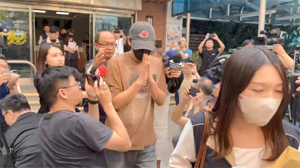 快新聞／涉閃兵板橋被逮！陳零九遭送新北檢複訊　雙手合十「回這句」