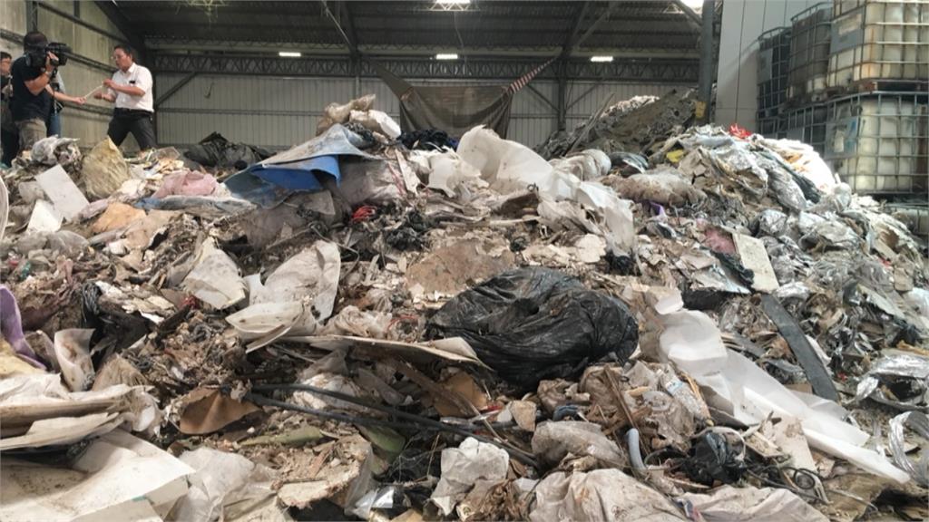 亂丟萬噸事業廢棄物 環保掮客遭羈押