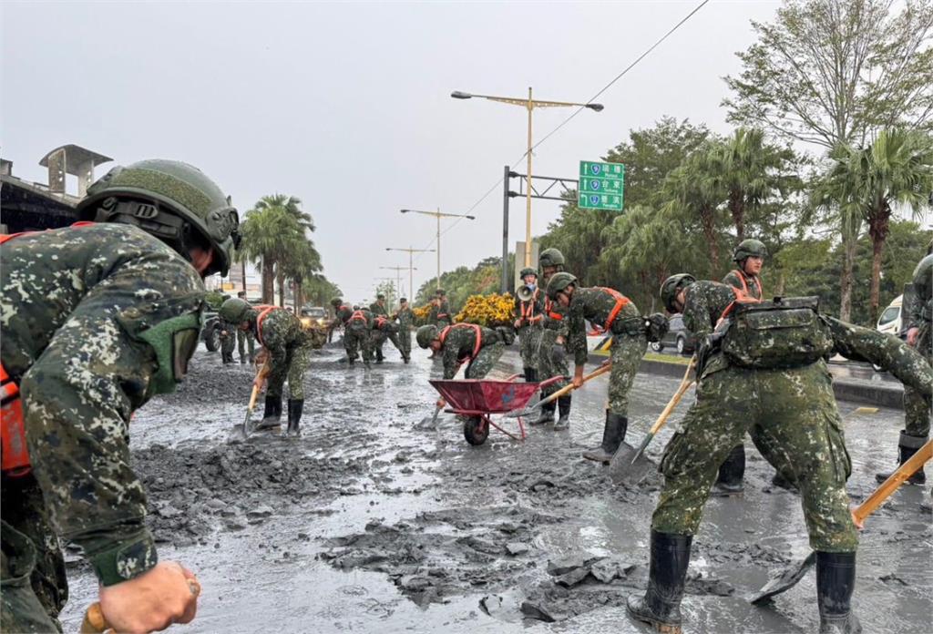 總統賴清德授權！國軍可入民宅清理淤泥　協助花蓮災後復原