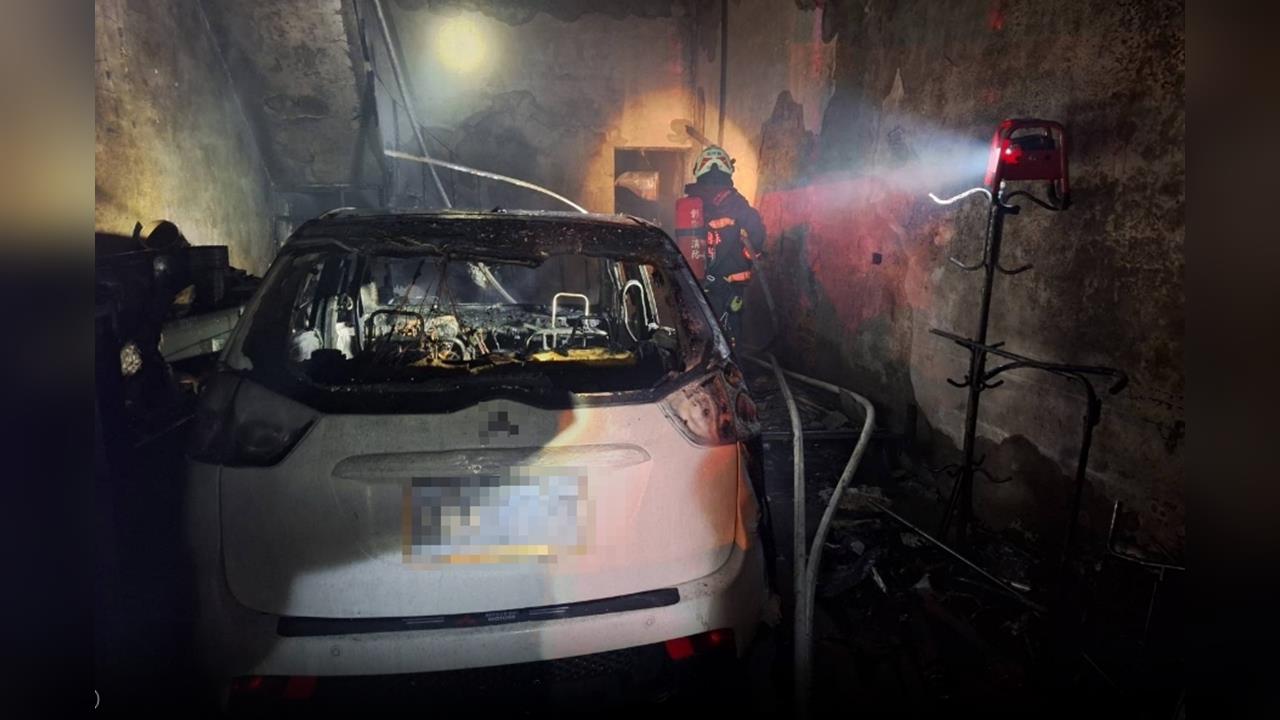 快新聞/彰化轎車深夜衝撞民宅引爆火海 34歲酒駕男45%燒燙傷