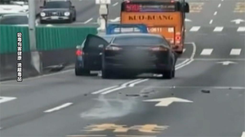 男子毒駕自撞忠孝橋護欄 3車遭波及!起獲喪屍煙彈、FM2
