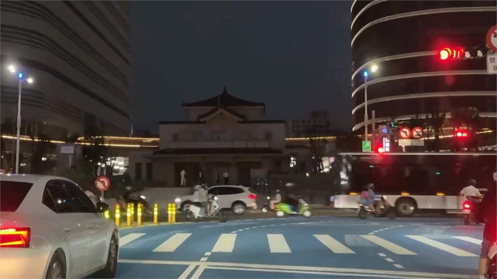 獨家！舊高雄車站一片黑？　鐵道局：規劃新光雕　提前關閉原本燈光