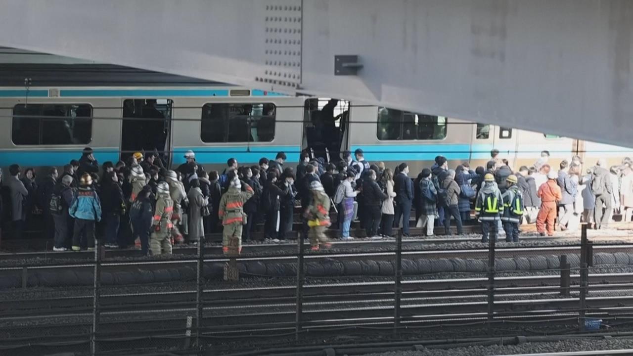 日本JR山手線、京濱東北線大斷電停駛　人潮塞爆車站