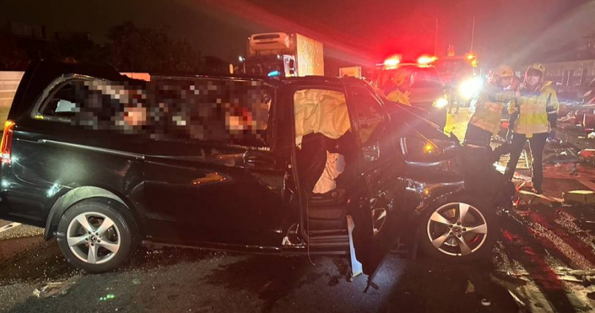 國1凌晨4車連環撞! 33歲駕駛亡、9人輕重傷