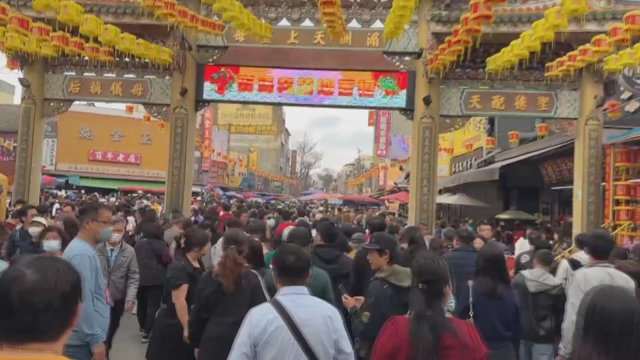 春節人潮爆  ! 彰化鹿港老街擠爆 宛如「大型罰站現場」