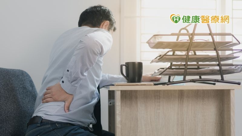 疫情少活動,長期腰酸背痛好不了?!可能是肌筋膜疼痛症候群