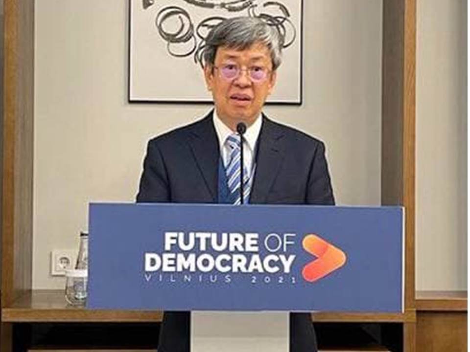 快新聞／應邀立陶宛民主論壇發表演說　陳建仁：台灣是民主的試金石