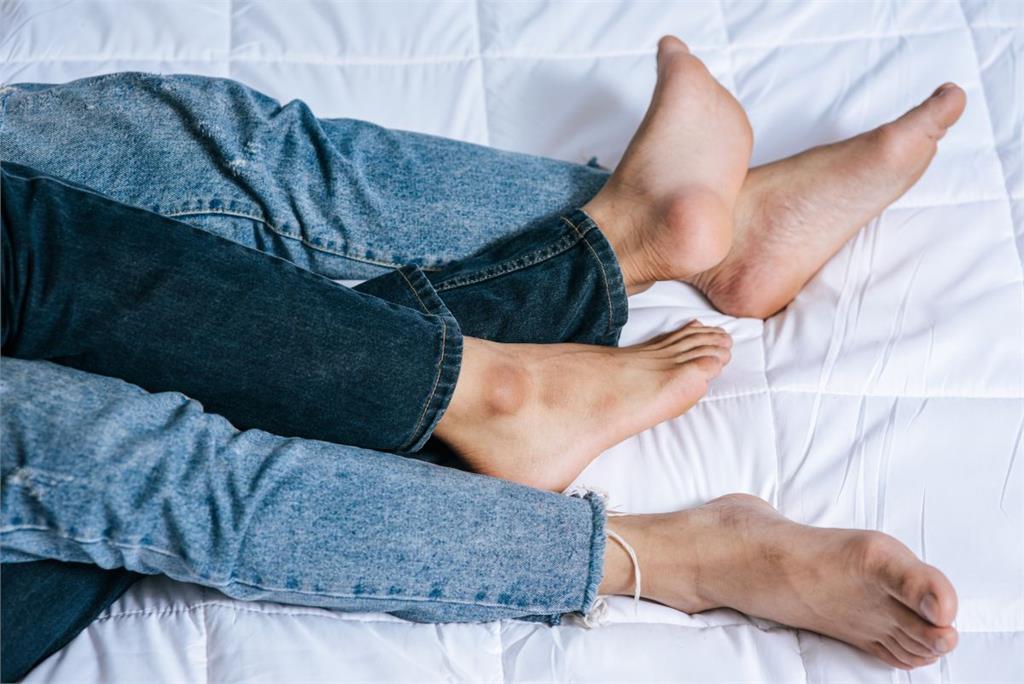 染髮過程按摩遭性侵！老闆手指伸下體、吸吮乳頭    道歉竟喊：幫掏耳一輩子