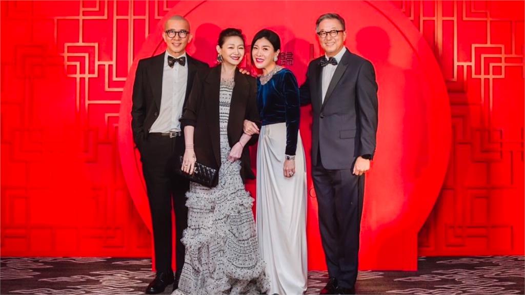 大S、具俊曄最後華麗合影曝光!王偉忠妻深夜慟喊:我們總會再相遇