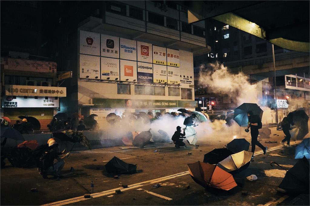 香港反送中採訪置身催淚彈中 記者患「不治之症」