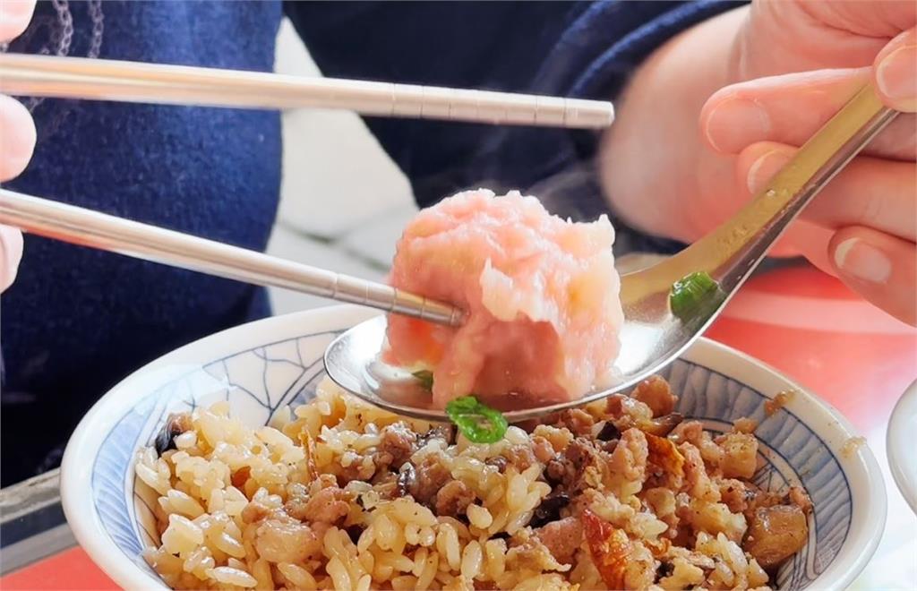 新竹魚丸湯店傳承百年 工程師偕妻接班當第五代