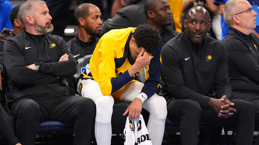 NBA(影)／地板太滑！溜馬一哥哈利伯頓被雷霆替補晃倒網友瘋傳