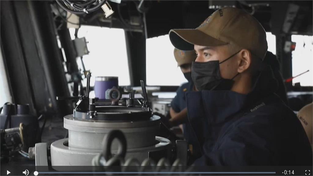 美驅逐艦馬侃號通過台海 美國：保有能力抵抗武力行動