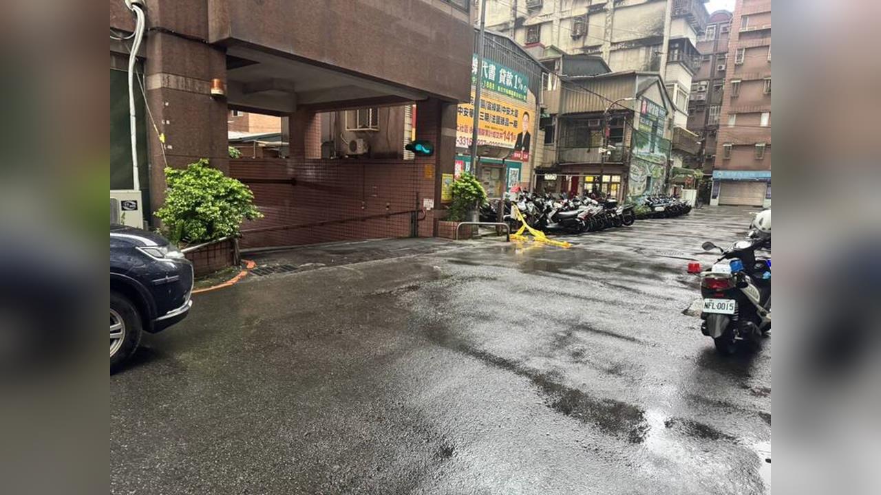 快新聞／中和四號公園旁爆墜樓事故　62歲婦人搶救不治
