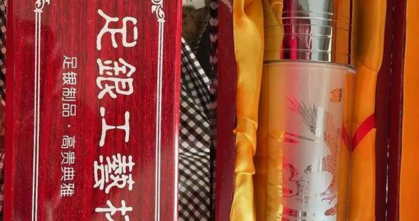 哭笑不得!她花2萬買鑽戒 沒想到最值錢的是附送的杯子