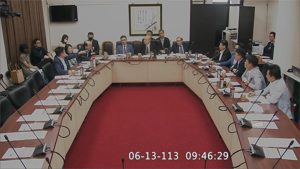 協商發言被跳過！莊瑞雄氣到拍桌　韓國瑜不忍了喊了「這句話」離席