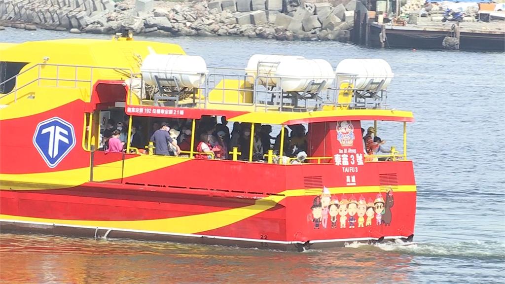 東港到小琉球公營交通輪船 乘客須量體溫