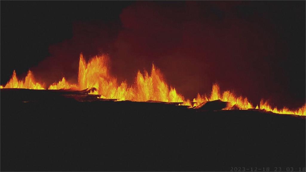 冰島火山噴發 岩漿噴發宛如噴泉 緊急撤離4000居民