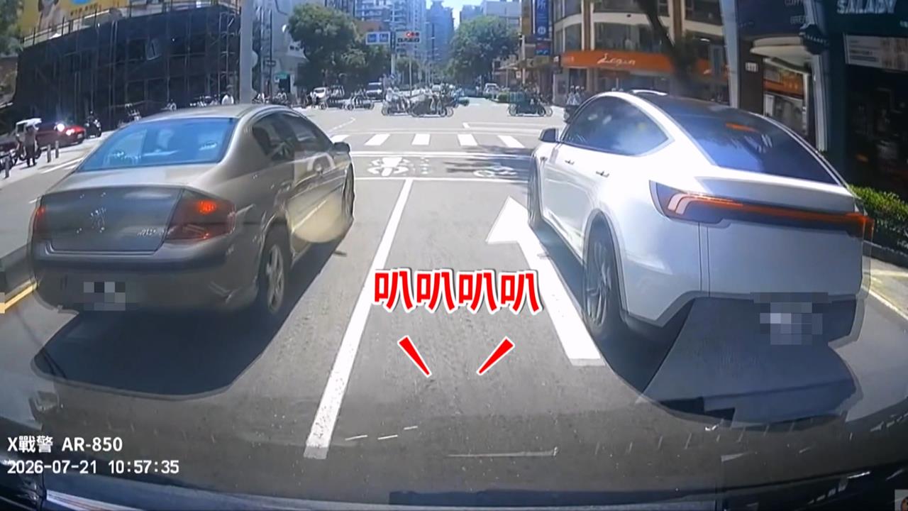 急送缺氧新生兒就醫! 轎車不讓道 救護車駕駛氣炸