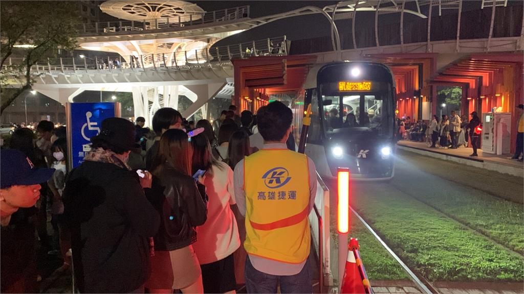 高捷跨年延後收班元旦首班提早發車 凱旋站設蜜柑快閃店