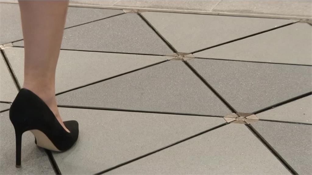 「踩過去」就能發電還能換優惠！這家購物中心超環保