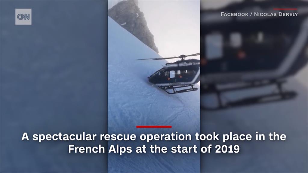 暴雪襲歐洲！直升機垂吊搶救登山客