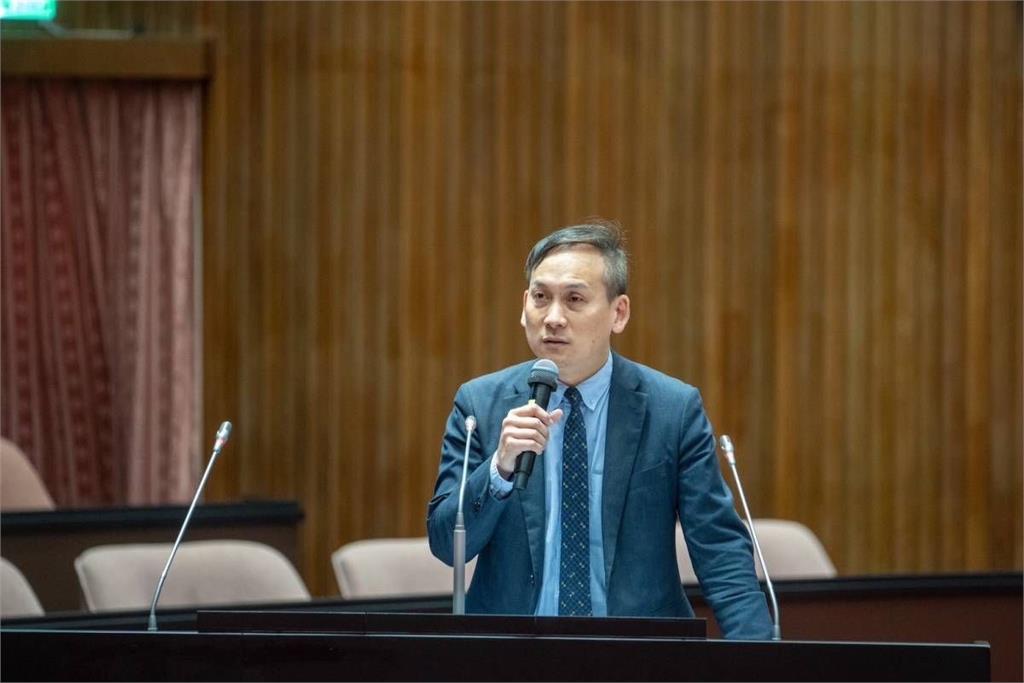 快新聞/驚險守住罷免案 葉元之致謝藍白大咖喊:小草還主動幫忙站路口