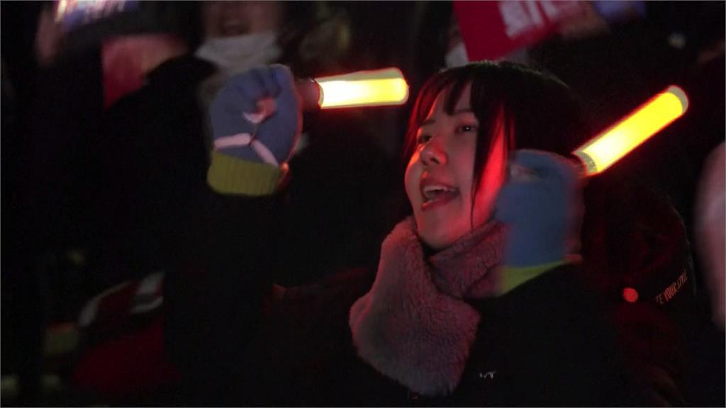 韓國民眾集結國會外 全智賢等演藝人士聲明彈劾尹錫悅