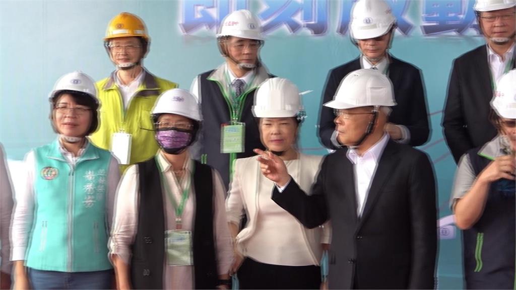 蘇揆勸脫罩 王惠美堅持戴著"照"