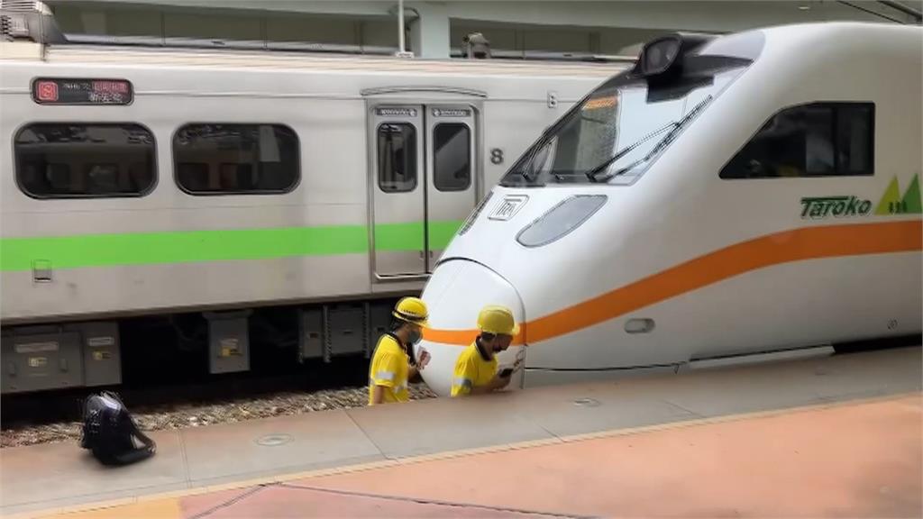 太魯閣號撞大石塊列車延誤　竟是少年軌道排石釀禍