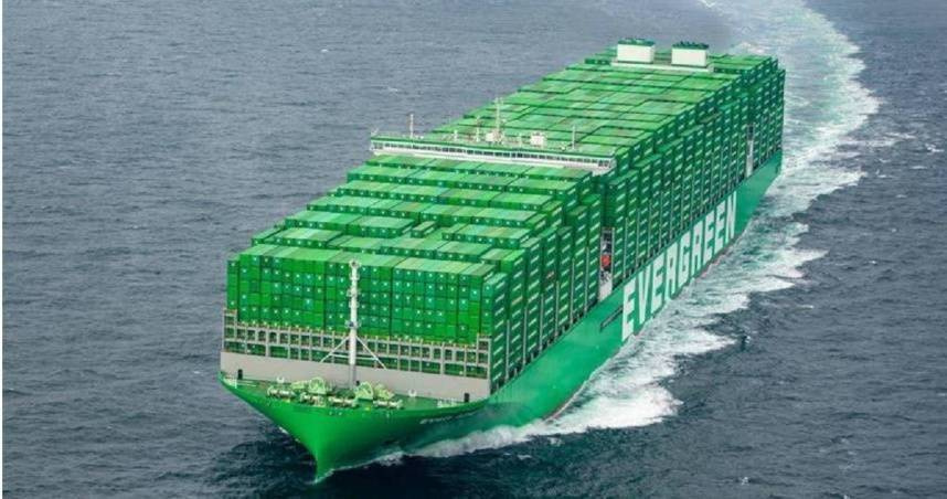 全球貨櫃輪Q3旺季不旺！SCFI轉跌　長榮8月營收年月雙減